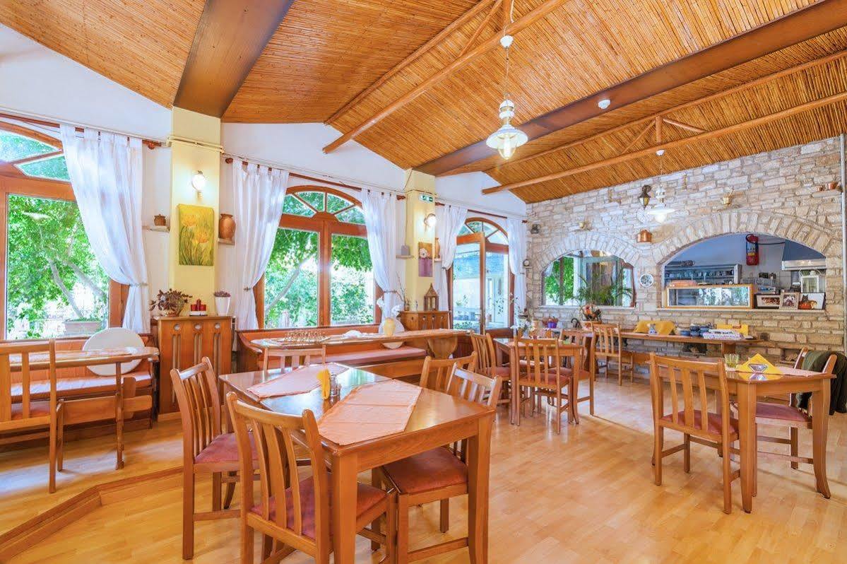 Hotel Venetia Ireo  Ngoại thất bức ảnh